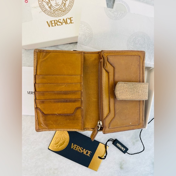 Versace Wallet - Picture 9 of 15